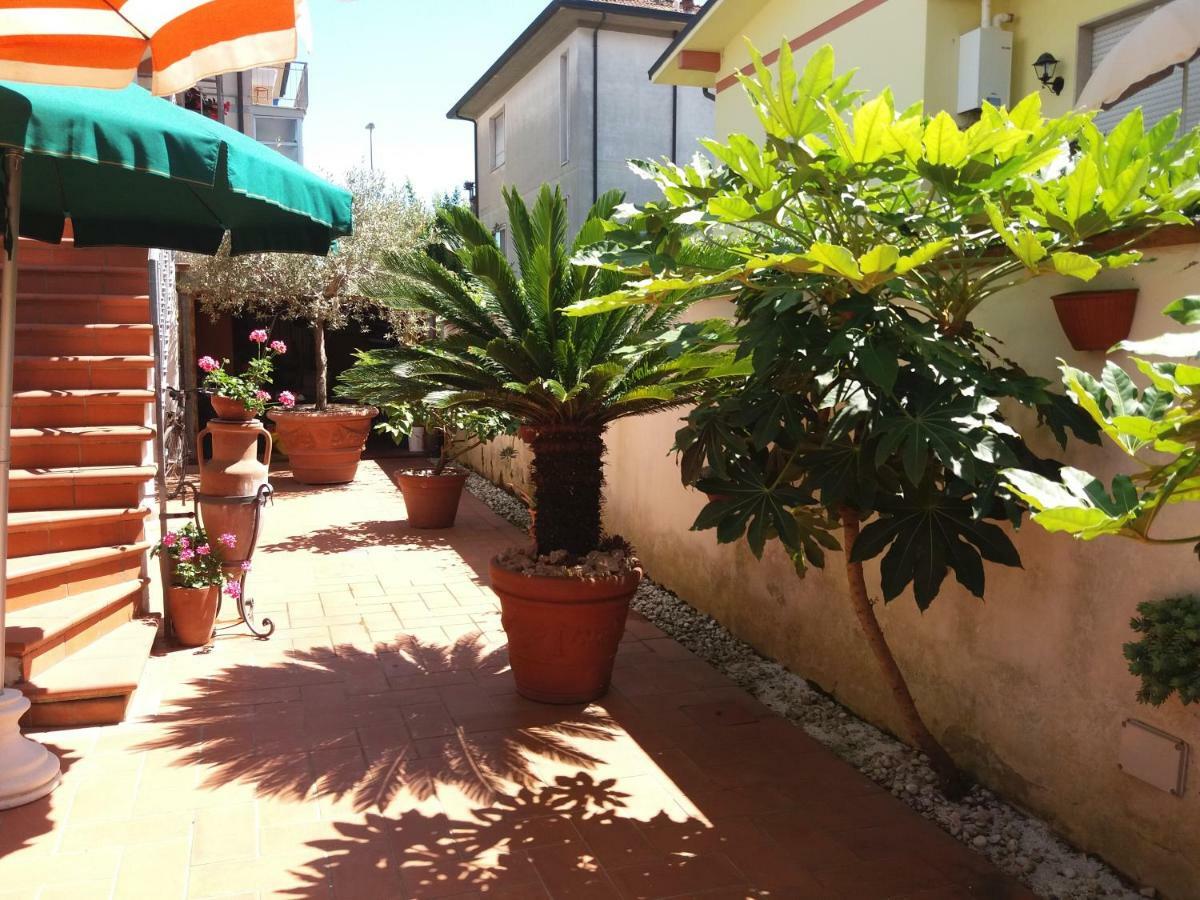 Raffinato Bilocale A Lido Di Camaiore Vicino Al Mare Exterior foto